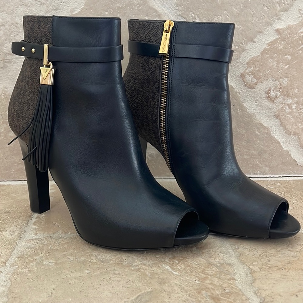 Michael Kors Winslow Open Toe